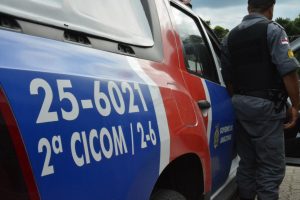 Imagem da notícia - PM prende seis pessoas, recupera veículos e apreende armas de fogo durante patrulhamento