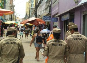 Imagem da notícia - Bombeiros realizam ações preventivas durante Operação Tiradentes