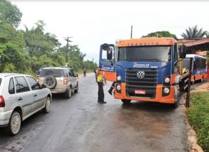 Imagem da notícia - Fiscalização do Detran-AM remove 22 veículos na zona norte de Manaus