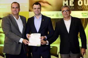 Imagem da notícia - Detran-AM vai repassar R$ 2 milhões para Seinfra sinalizar rodovias estaduais