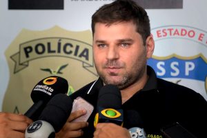 Imagem da notícia - PC prende, no bairro Monte das Oliveiras, jovem condenada por tráfico de drogas