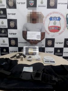 Imagem da notícia - PC prende rapaz com revólver, munições, porções de maconha e coletes balísticos