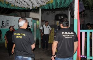 Imagem da notícia - Duas pessoas presas e seis bares fechados durante operação de fiscalização em Parintins