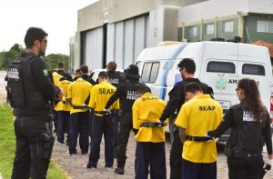 Imagem da notícia - Mais 17 presos são transferidos para presídios federais