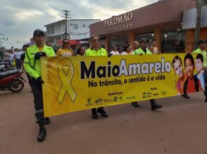 Imagem da notícia - Em Itacoatiara, 500 pessoas participaram de caminhada em alusão ao Maio Amarelo