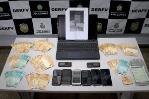 Imagem da notícia - PC prende trio e apreende carros, dinheiro e peças de veículos durante operação