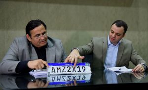 Imagem da notícia - Detran-AM esclarece mudanças na placa Mercosul e no processo para emissão da CNH