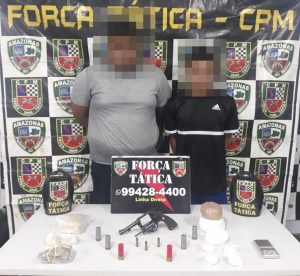 Imagem da notícia - PM prende 16 pessoas e apreende cerca de 2 quilos de drogas
