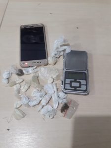 Imagem da notícia - PM prende 21 pessoas e apreende drogas e três armas de fogo