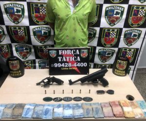 Imagem da notícia - PM através da Força Tática detém homem com arma e dinheiro no Tarumã