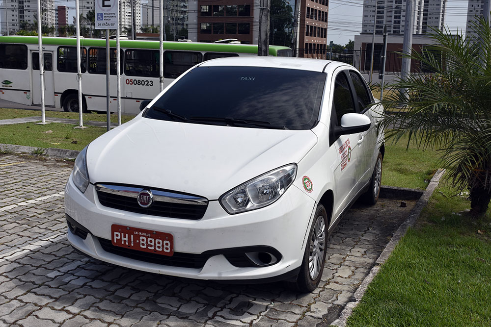 Carro usado no crime.
