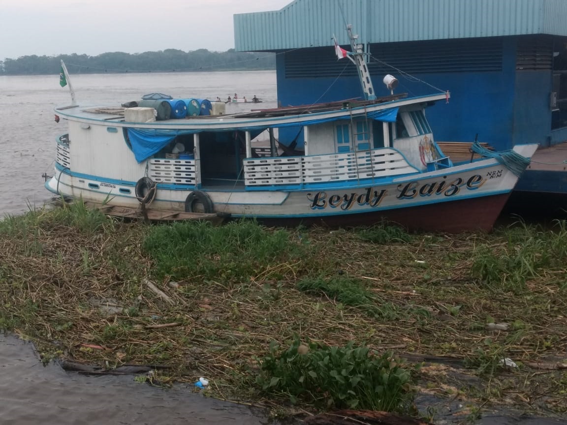 Embarcação com pescado irregular