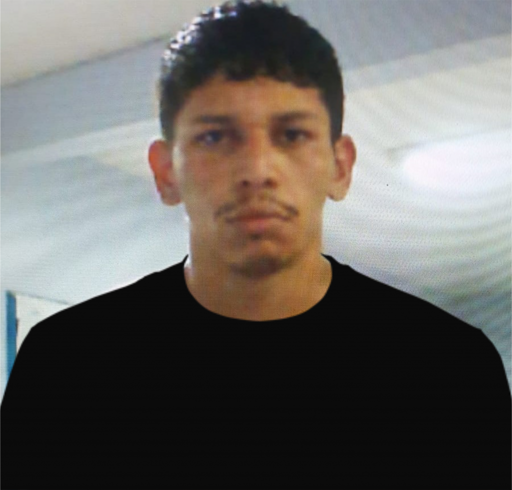Procurado por envolvimento em homicídio ocorrido em junho deste ano, na zona norte.