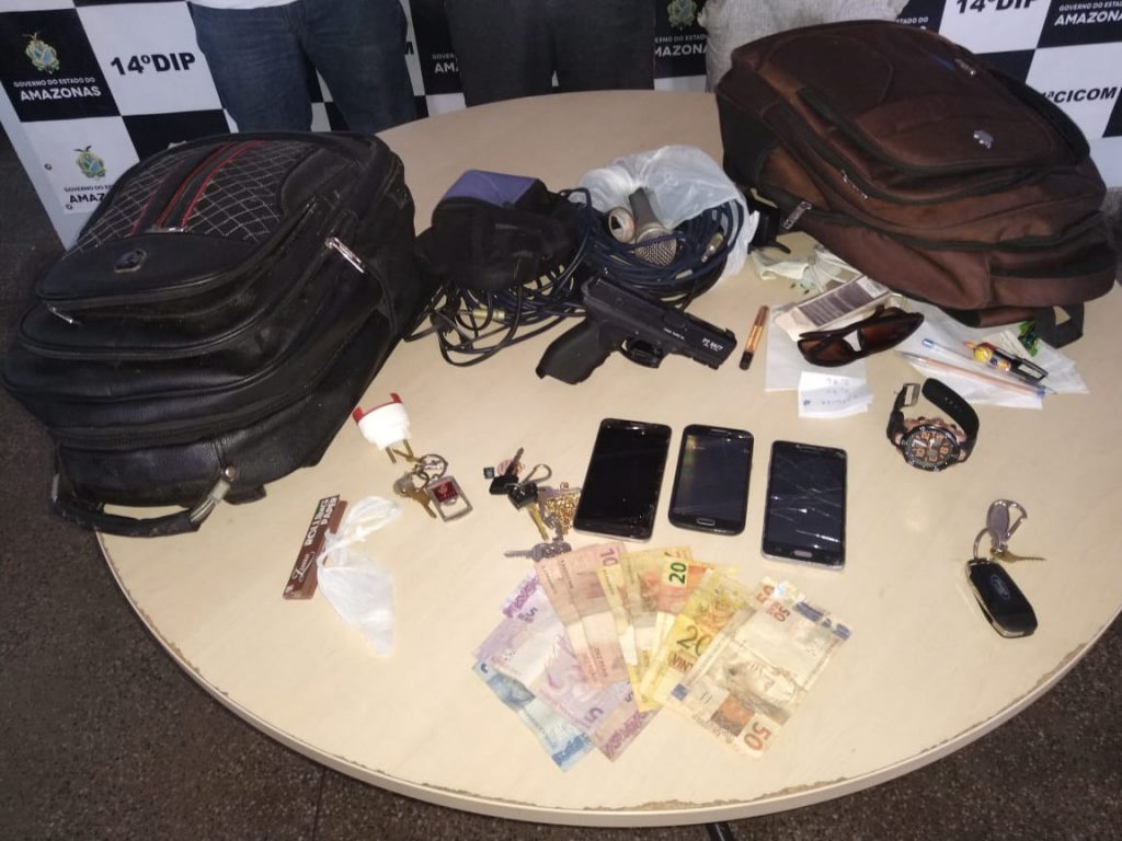 Material apreendido.