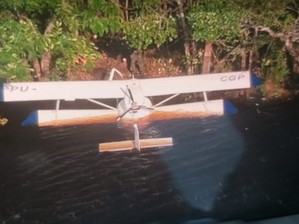Avião apreendido.