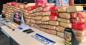 Imagem da notícia - Polícia Militar apreende 160 kg de maconha e detém três suspeitos