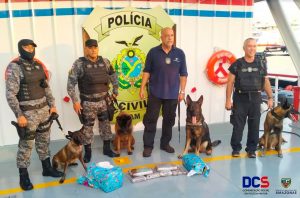 Imagem da notícia - PM apreende drogas durante operação com a participação do Canil