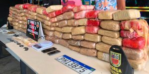 Imagem da notícia - PM prende 30 pessoas e apreende 5 adolescentes, no fim de semana