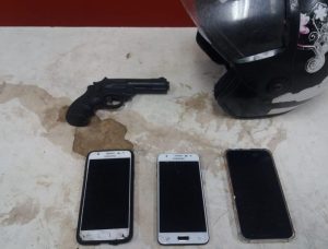 Imagem da notícia - Polícia Militar detém dois suspeitos de roubo em Parintins