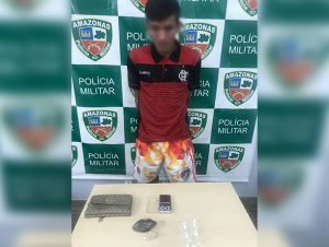 Imagem da notícia - PM detêm homem com drogas na Comunidade da Sharp