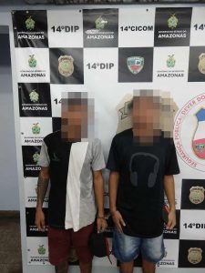 Imagem da notícia - Polícia Militar detém dupla com drogas no Monte Sião