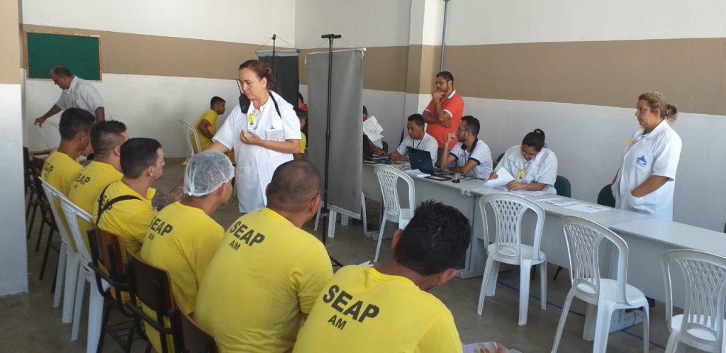 Apenados do Compaj recebem emissão de CTPS.