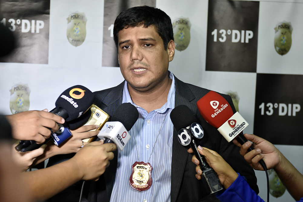 PC prende mulher de ponto de drogas no Jorge Teixeira