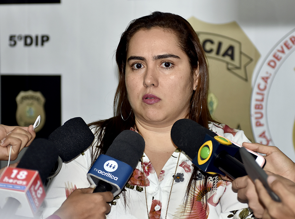 Delegada fala sobre prisão de mãe e fihl