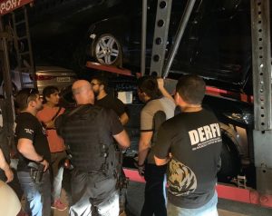 Imagem da notícia - Operação remove 28 veículos irregulares na região do Porto da Ceasa