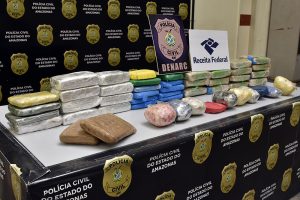 Imagem da notícia - Polícia Civil apreende 54 quilos de drogas em embarcações