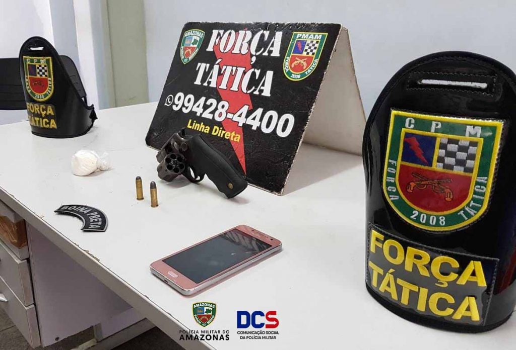 PM detém homem com drogas e arma de fogo no São Francisco