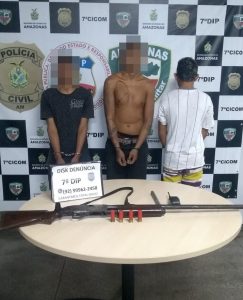 Imagem da notícia - Polícia Civil prende dupla e apreende adolescente, no bairro Raiz
