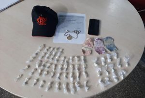 Imagem da notícia - Polícia Militar detém suspeito com drogas no Jorge Teixeira