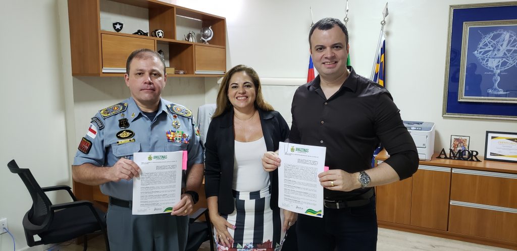 Detran renova convênio e repassará R$ 600 mil em 2020 para a PM. Fotos: Paulo Bahia/DETRAN-AM