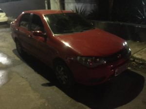 Imagem da notícia - PM recupera veículo com restrição de roubo abandonado na zona leste