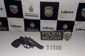 Imagem da notícia - Polícia Militar detém suspeitos com arma de fogo em Lábrea