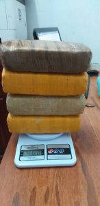 Imagem da notícia - PM apreende 4 quilos de drogas durante operação “Embarque Seguro”