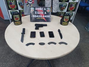 Imagem da notícia - Polícia Militar detém suspeitos de roubo no Tancredo Neves