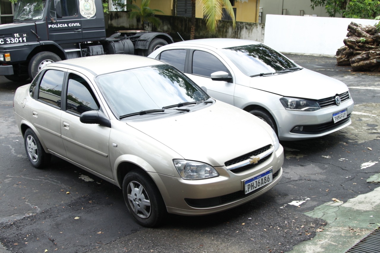 Polícia intercepta ‘bonde’ e apreende armas em residência na zona sul