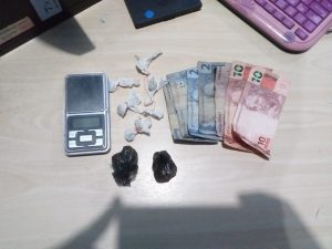 Imagem da notícia - Polícia Militar detém suspeito de tráfico em Rio Preto da Eva