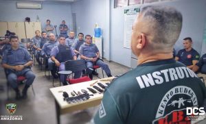 Imagem da notícia - Polícia Militar realiza curso de defesa pessoal com policiais do CPA Leste