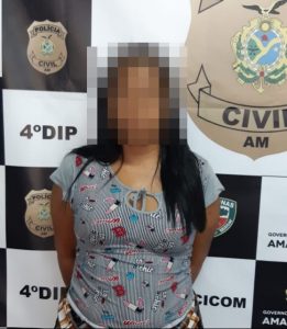 Imagem da notícia - Foragida da justiça, mulher volta a cometer crime e é presa pela PC