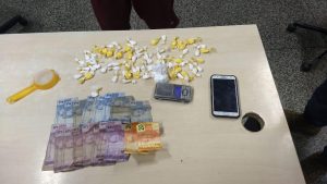 Imagem da notícia - PM prende homem com drogas e balança de precisão na Compensa