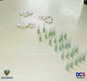 Imagem da notícia - Polícia Militar detém mulheres com drogas no Colônia Antônio Aleixo