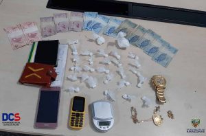 Imagem da notícia - Polícia Militar detém suspeitos com drogas no Valparaíso