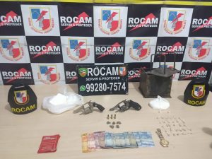 Imagem da notícia - PM detém três suspeitos de tráfico de drogas e porte ilegal