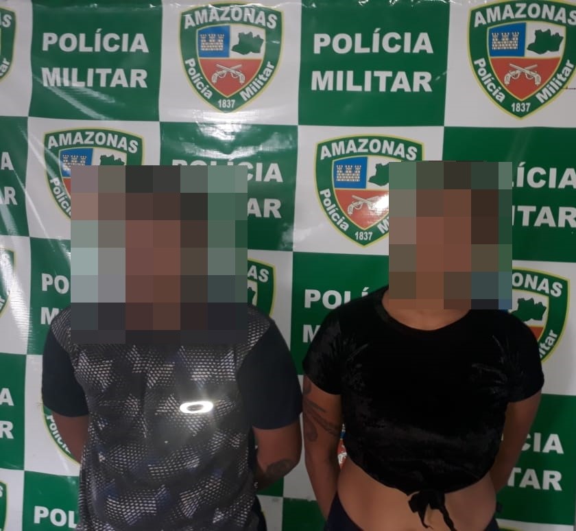 Dez pessoas são presas e três adolescentes são apreendidos pela PM.