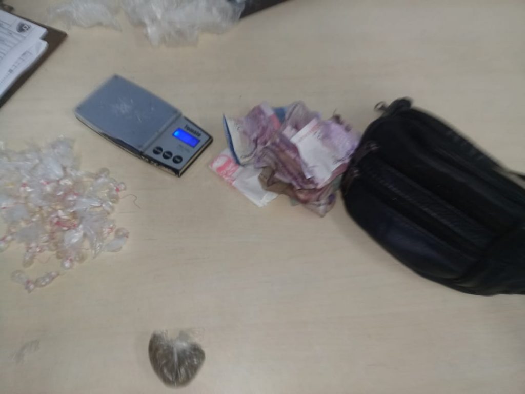 PM prende seis pessoas e apreende um adolescente na capital.