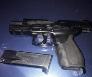 Imagem da notícia - Polícia Militar detém jovens por roubo de veículo na Ponta Negra