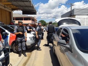 Imagem da notícia - PM retira de circulação armas e drogas e recupera veículos roubados